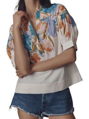 Anthropologie Floral Puff Sleeve Blouse With V-Neckline Size Small.Purple